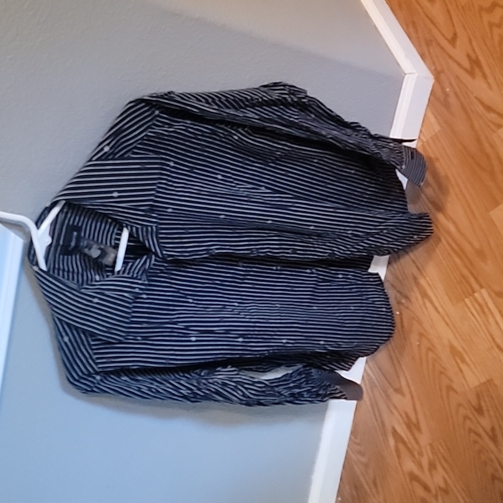 Claiborne L black button down with pattern